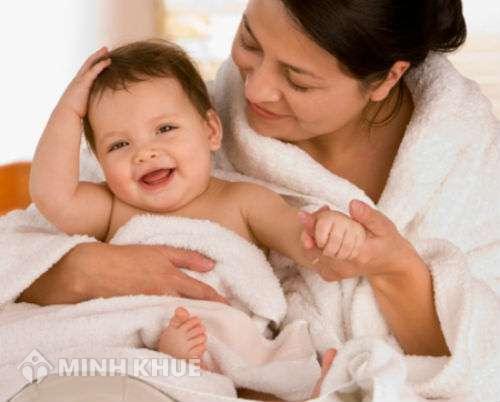 Quy định của pháp luật về điều kiện hưởng chế độ thai sản ?